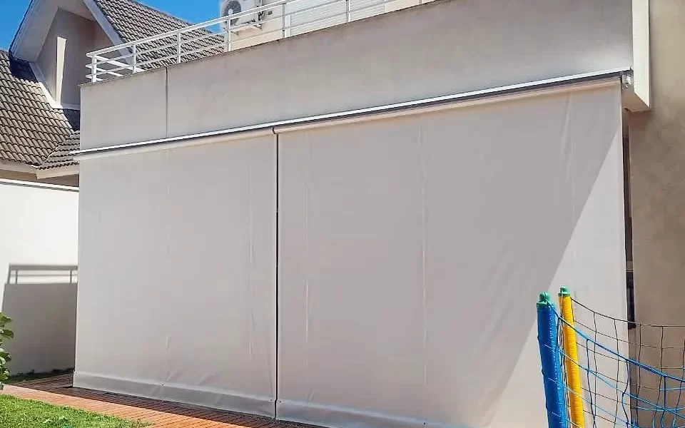 Sombra e Elegância: Por Que os Toldos Cortina São a Solução Perfeita para Seu Espaço em Guarujá, SP